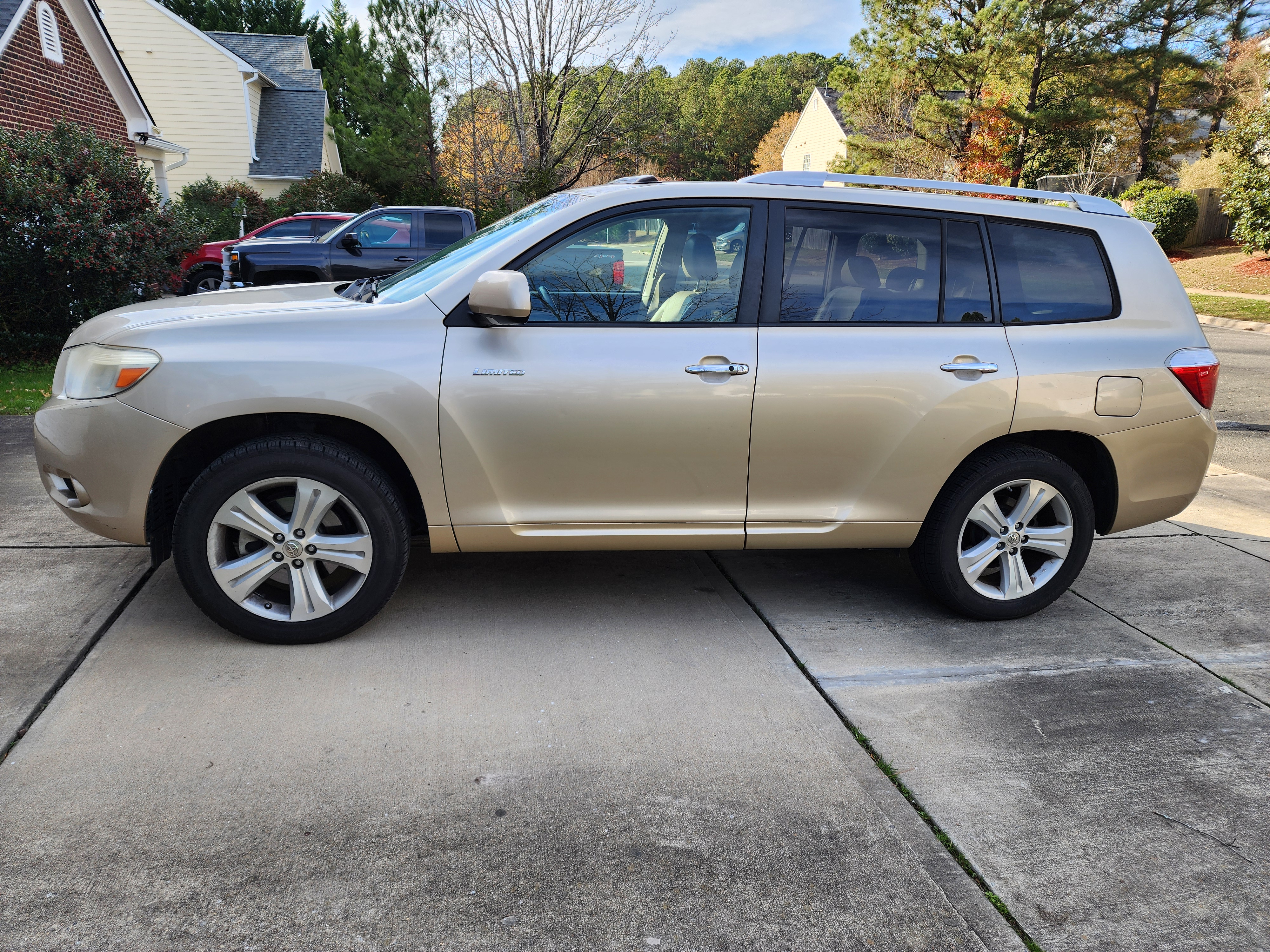 Used 2010 Toyota Highlander Limited FWD image 8