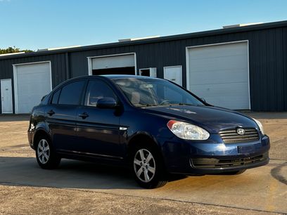 Used 2011 Hyundai Accent GLS w/ Premium Pkg 4