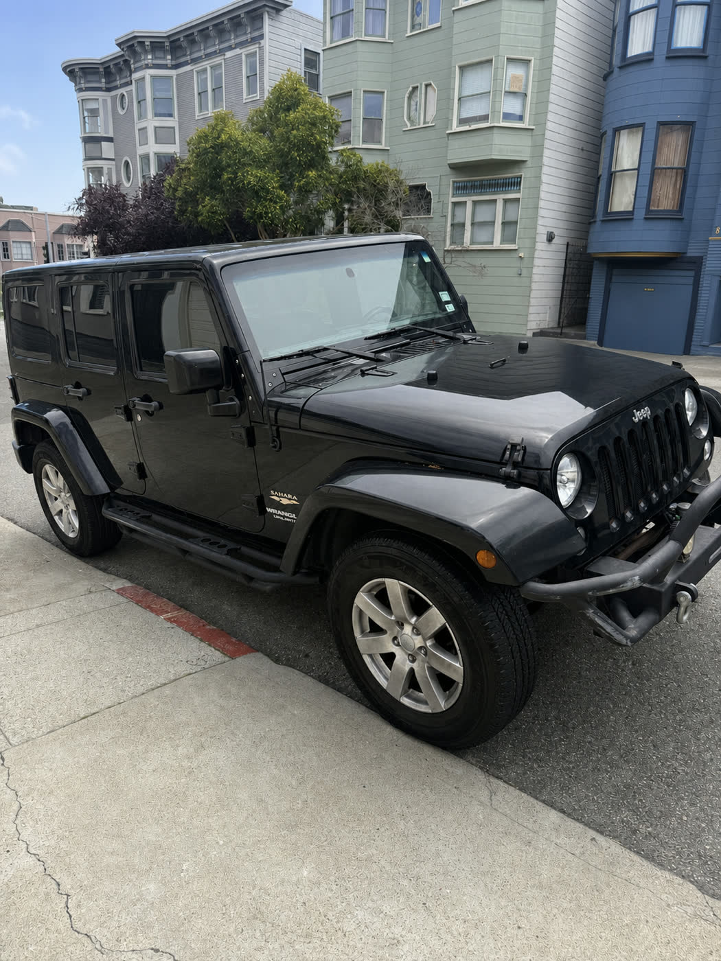 Used 2015 Jeep Wrangler Unlimited Sahara w/ Connectivity Group AWD/4WD image 8