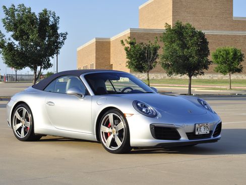 Used 2017 Porsche 911 Carrera S RWD image 9