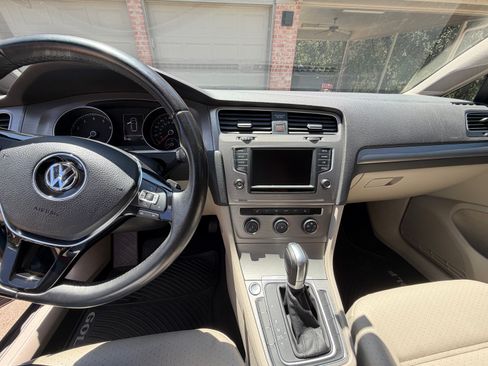 Used 2017 Volkswagen Golf Wolfsburg Edition FWD image 11