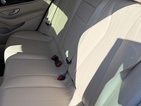 Used 2019 Mercedes-Benz E 300 image 10