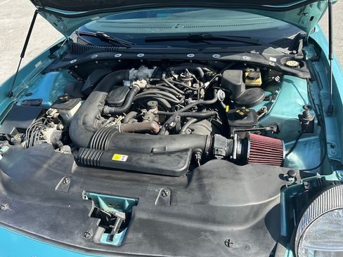 Used 2002 Ford Thunderbird image 9