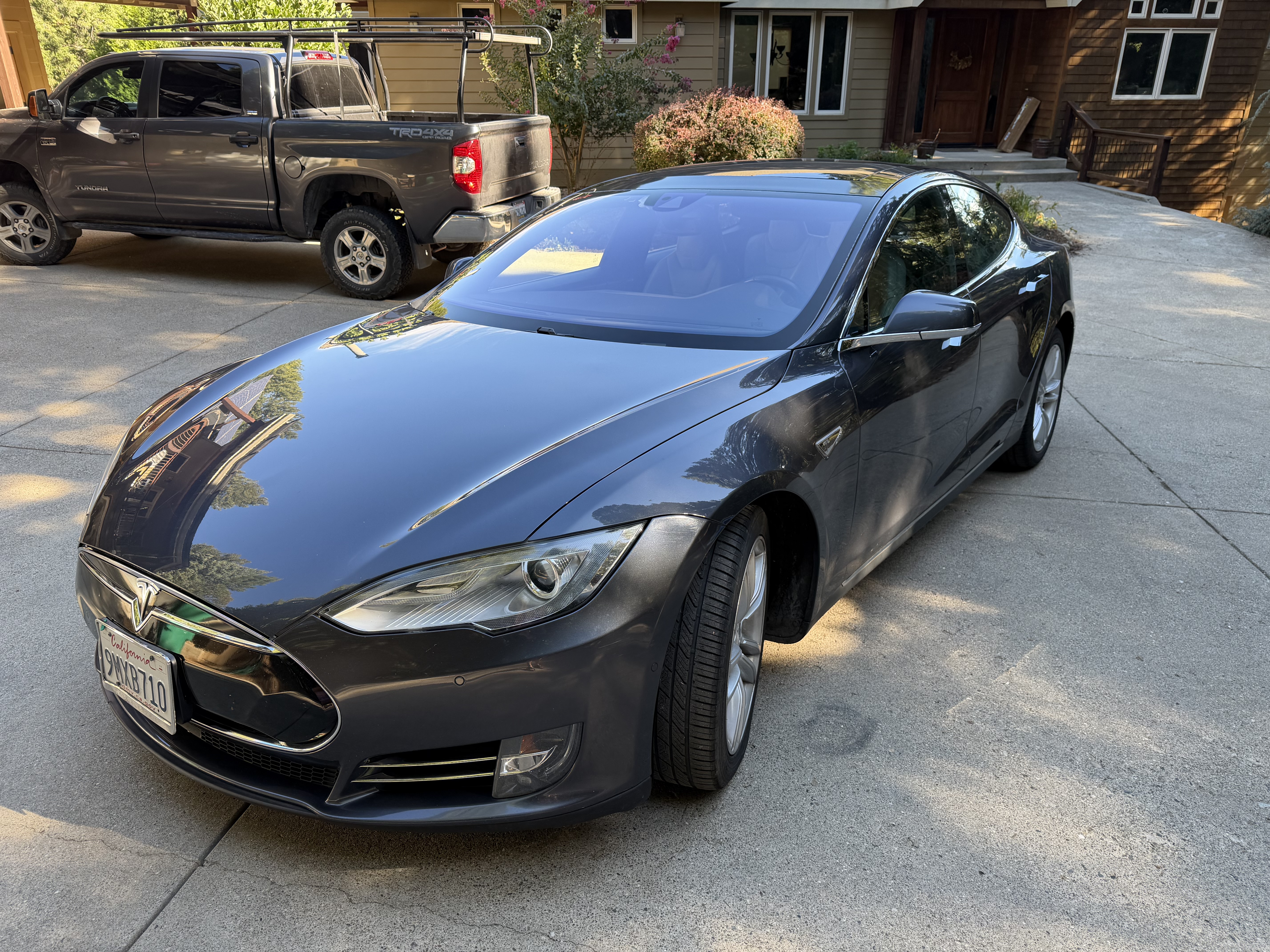 Used 2016 Tesla Model S 90D AWD/4WD image 1
