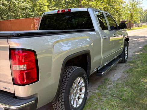Used 2019 GMC Sierra 1500 SLE w/ SLE Value Package AWD/4WD image 10