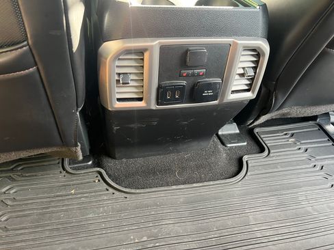 Used 2019 Ford F450 Platinum w/ Platinum Ultimate Package AWD/4WD image 15