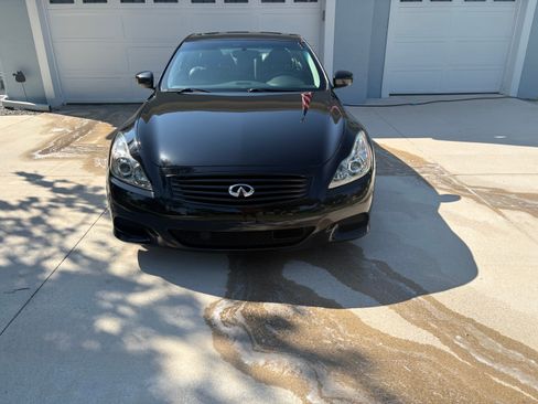 Used 2008 INFINITI G37 Sport w/ Premium Pkg RWD image 2