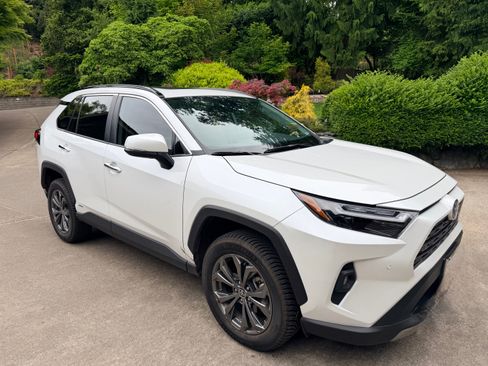Used 2023 Toyota RAV4 Limited w/ Limited Grade Weather Package AWD/4WD image 1