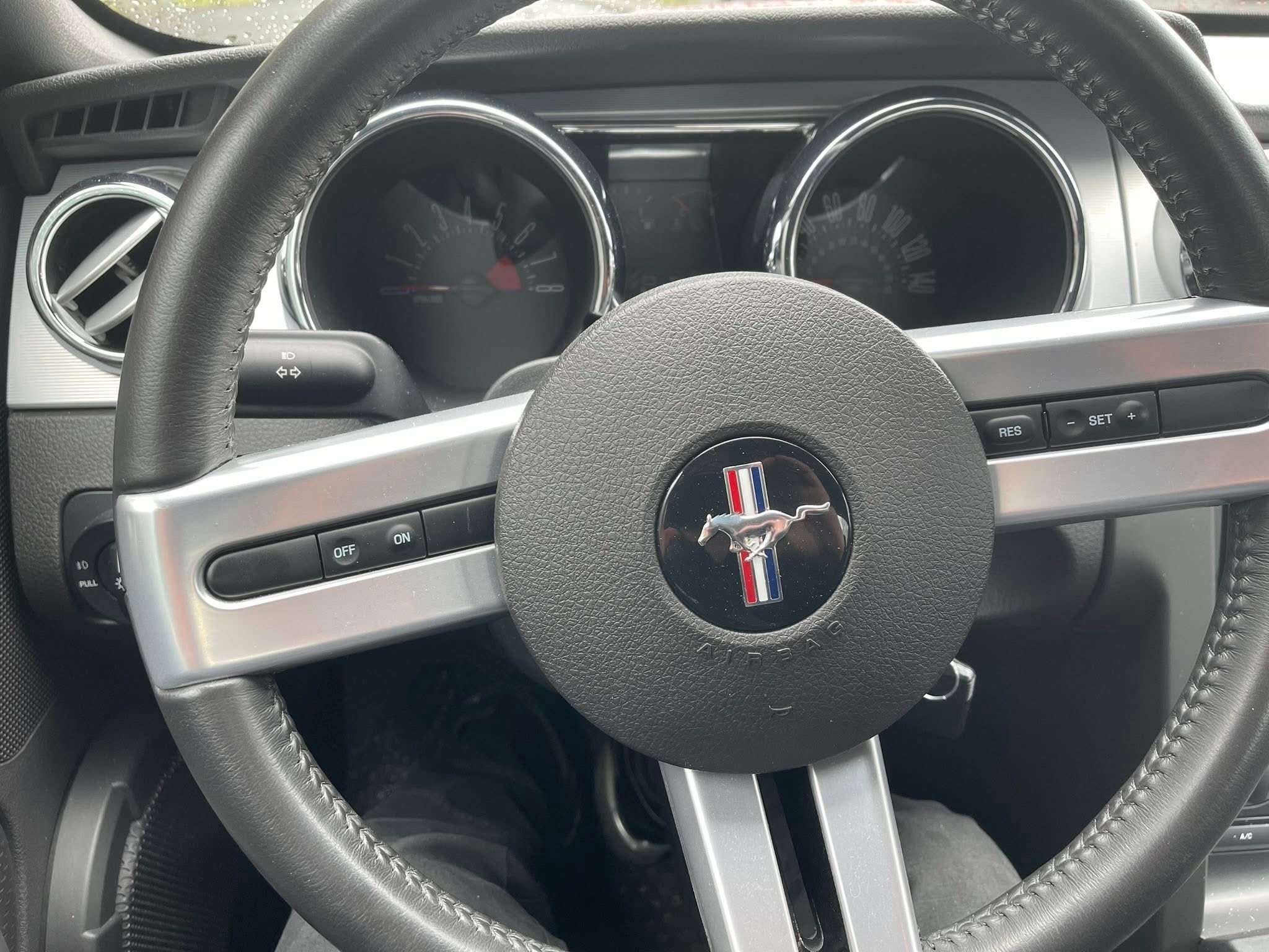 Used 2006 Ford Mustang GT Premium RWD image 9