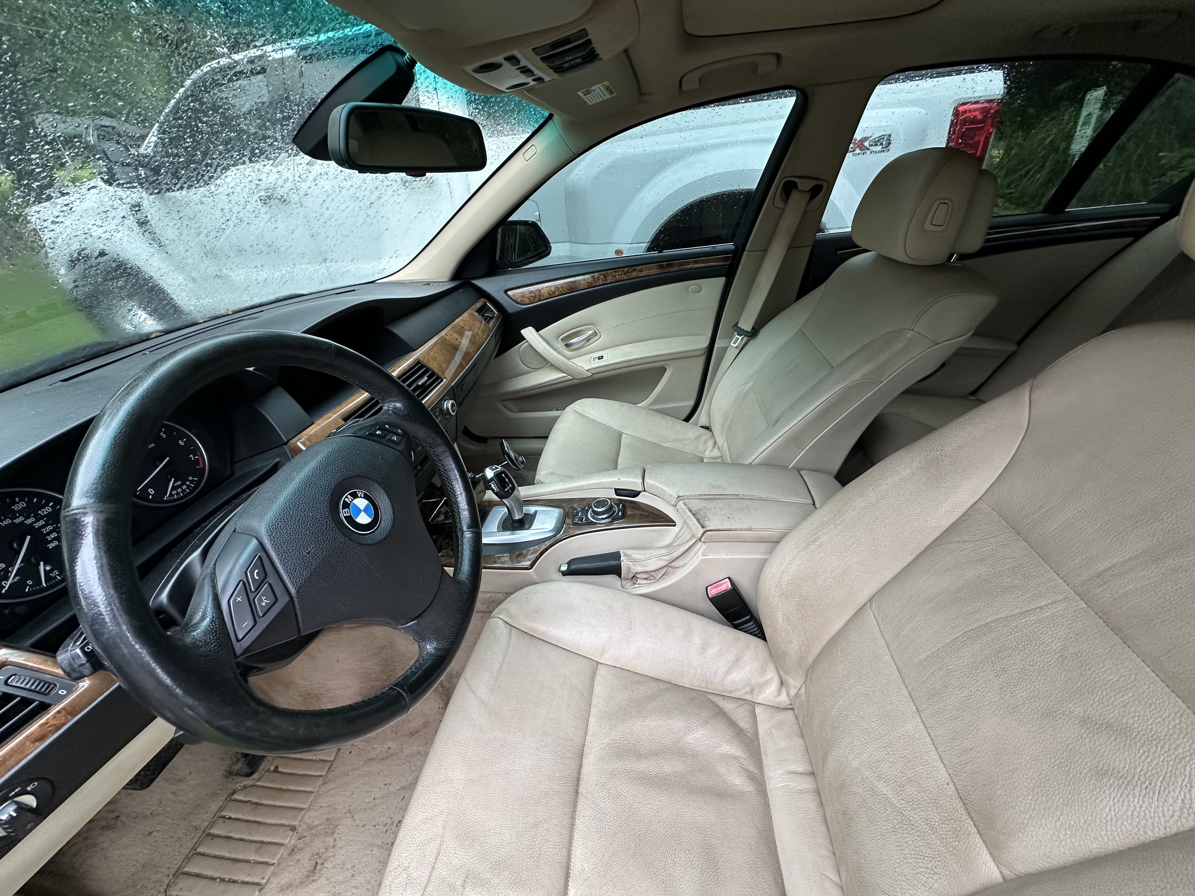 Used 2010 BMW 528i xDrive Sedan AWD/4WD image 9