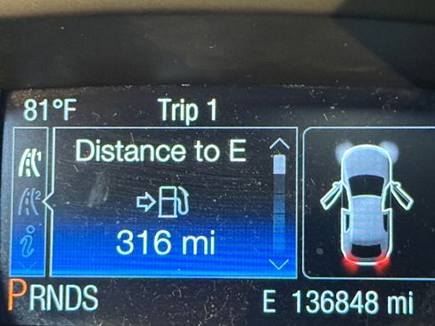 Used 2014 Ford Focus Titanium FWD image 6