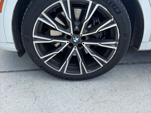 Used 2022 BMW X7 xDrive40i w/ Luxury Seating Package image 16