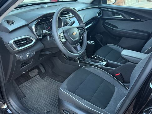 Used 2022 Chevrolet TrailBlazer LT image 9
