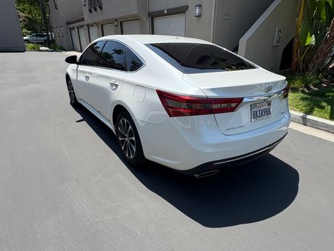 Used 2016 Toyota Avalon XLE Premium image 5