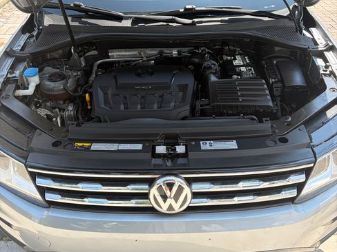 Used 2019 Volkswagen Tiguan SE AWD/4WD image 11