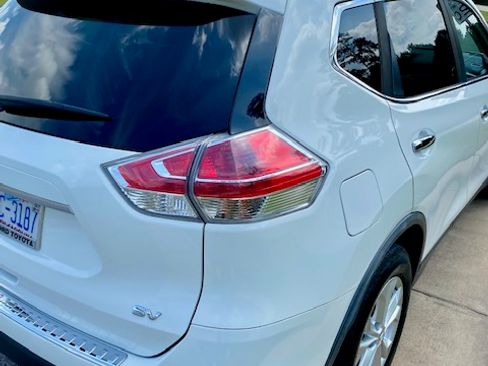 Used 2016 Nissan Rogue SV w/ SV Premium Package FWD image 10