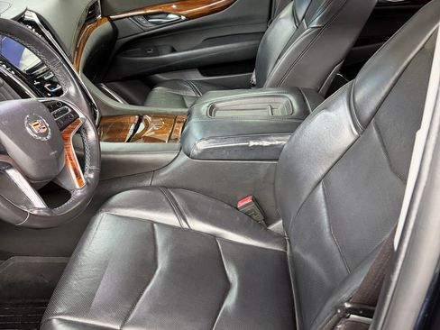 Used 2015 Cadillac Escalade ESV Premium image 20