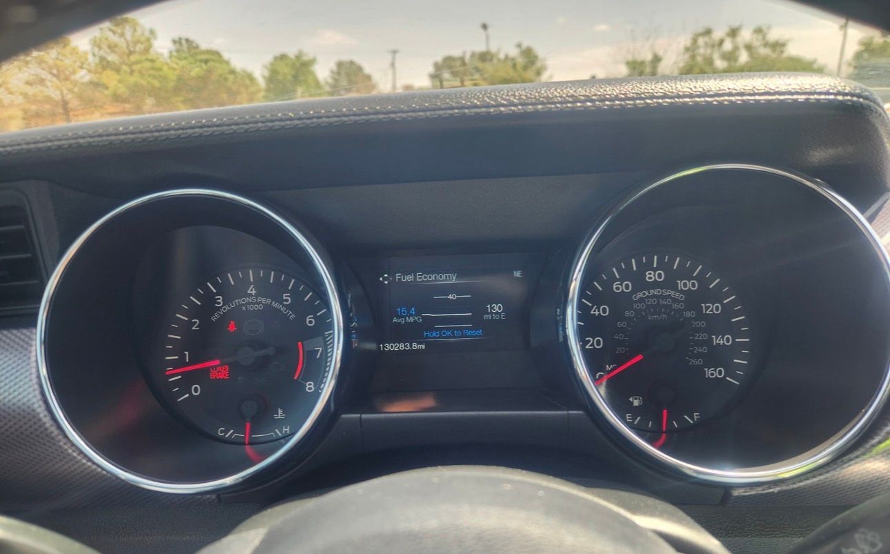 Used 2015 Ford Mustang GT RWD image 9