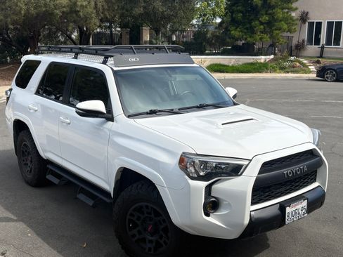 Used 2018 Toyota 4Runner TRD Off-Road Premium image 4
