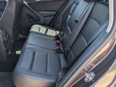 Used 2016 Volkswagen Tiguan S image 13