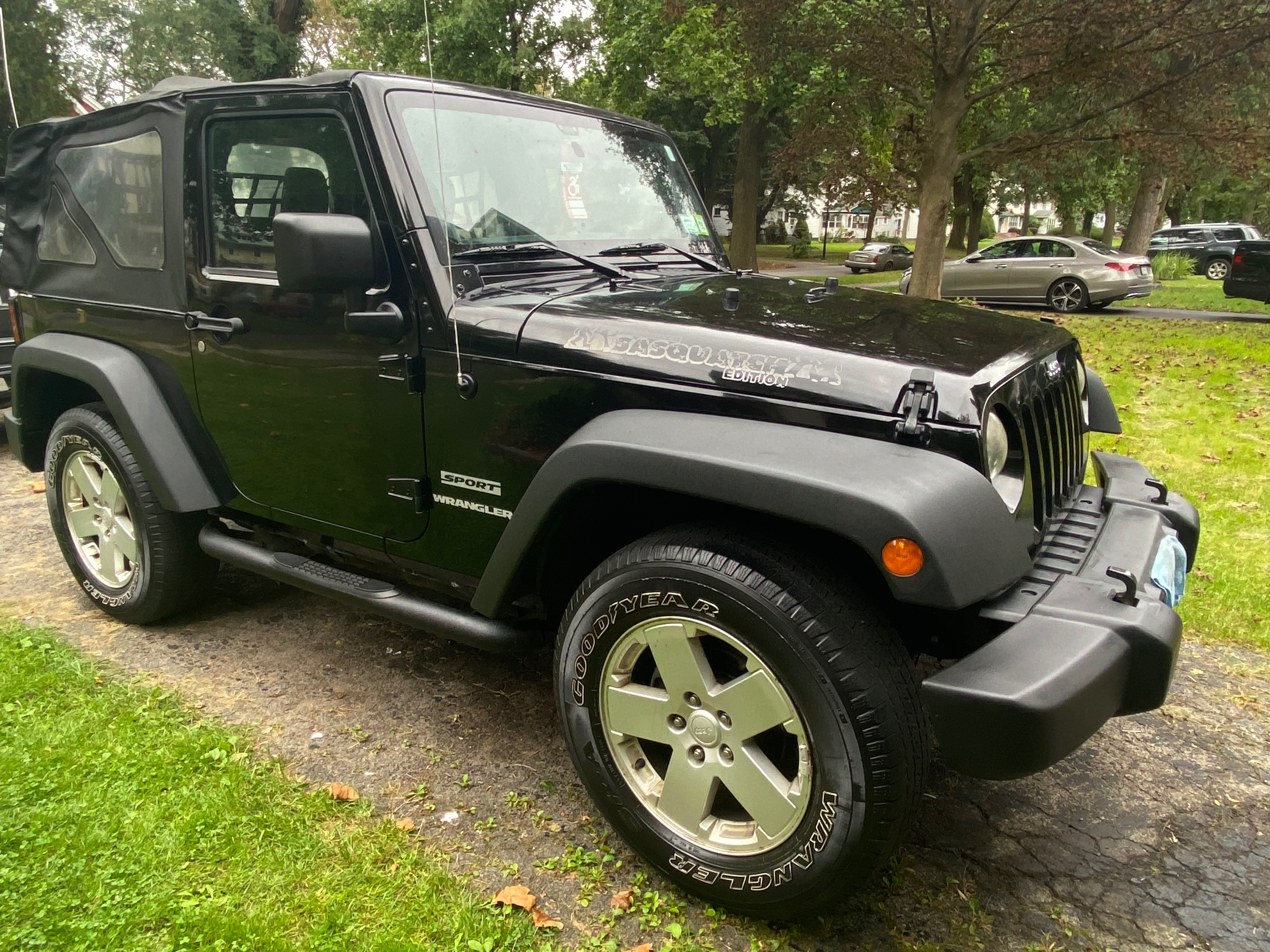 Used 2013 Jeep Wrangler Sport AWD/4WD image 1