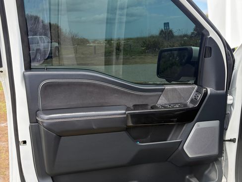 Used 2023 Ford F150 Lightning Platinum AWD/4WD image 17