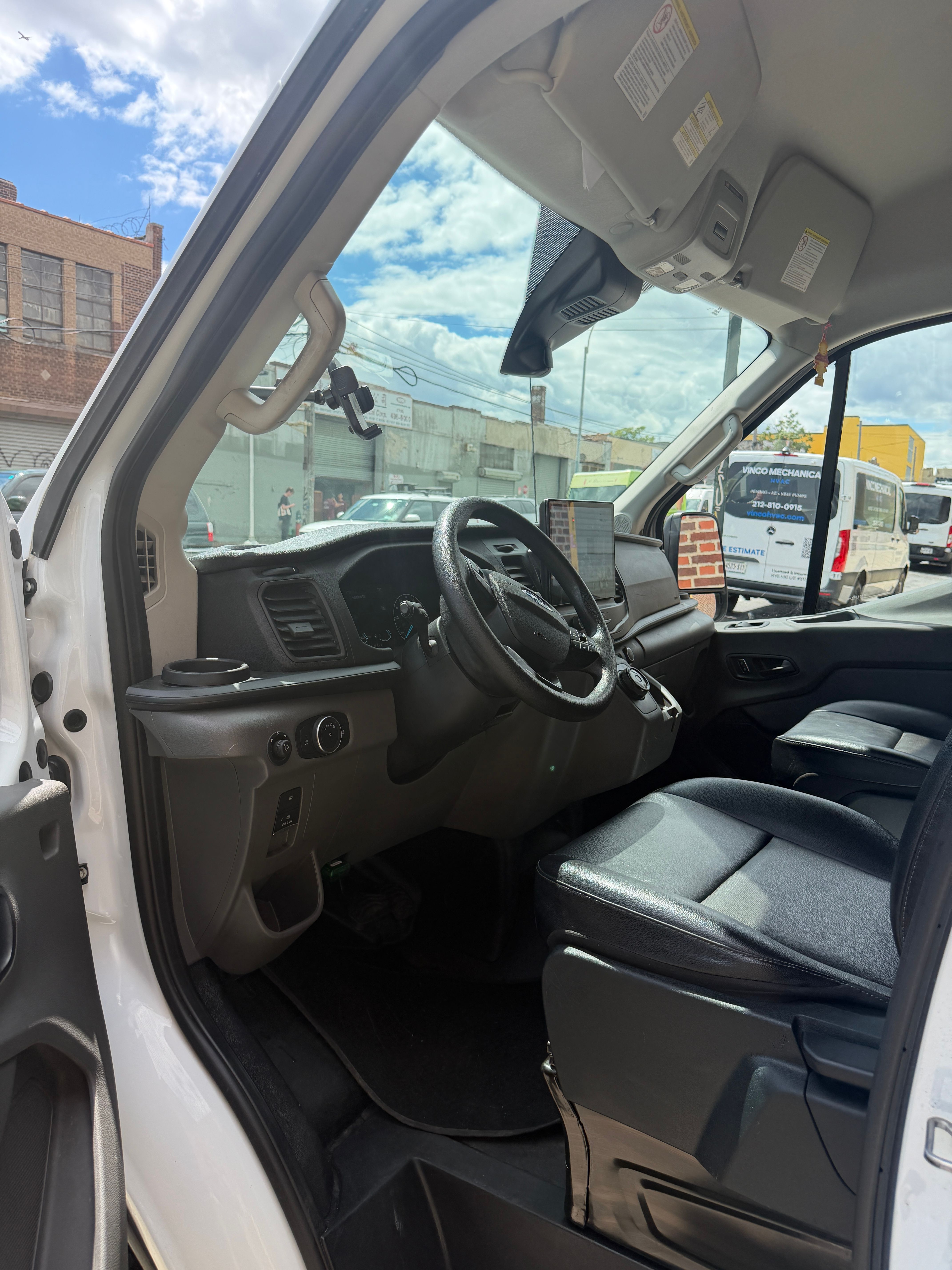 Used 2023 Ford E-Transit Medium Roof RWD image 11