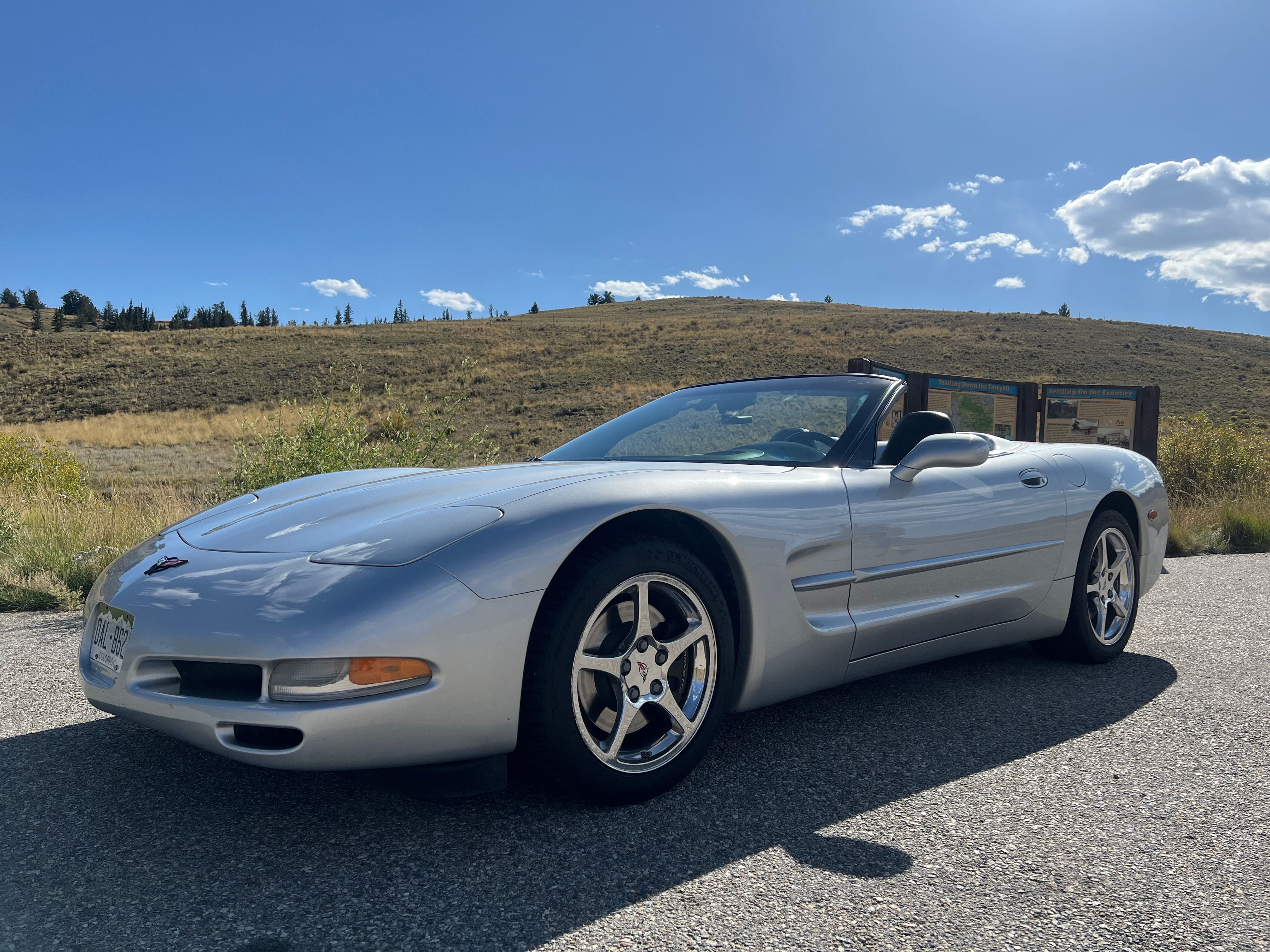 Used 2002 Chevrolet Corvette Convertible RWD image 1