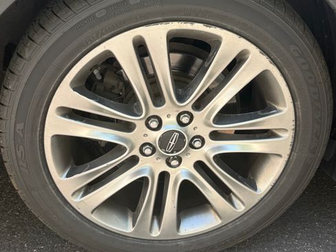 Used 2013 Lincoln MKZ AWD image 10