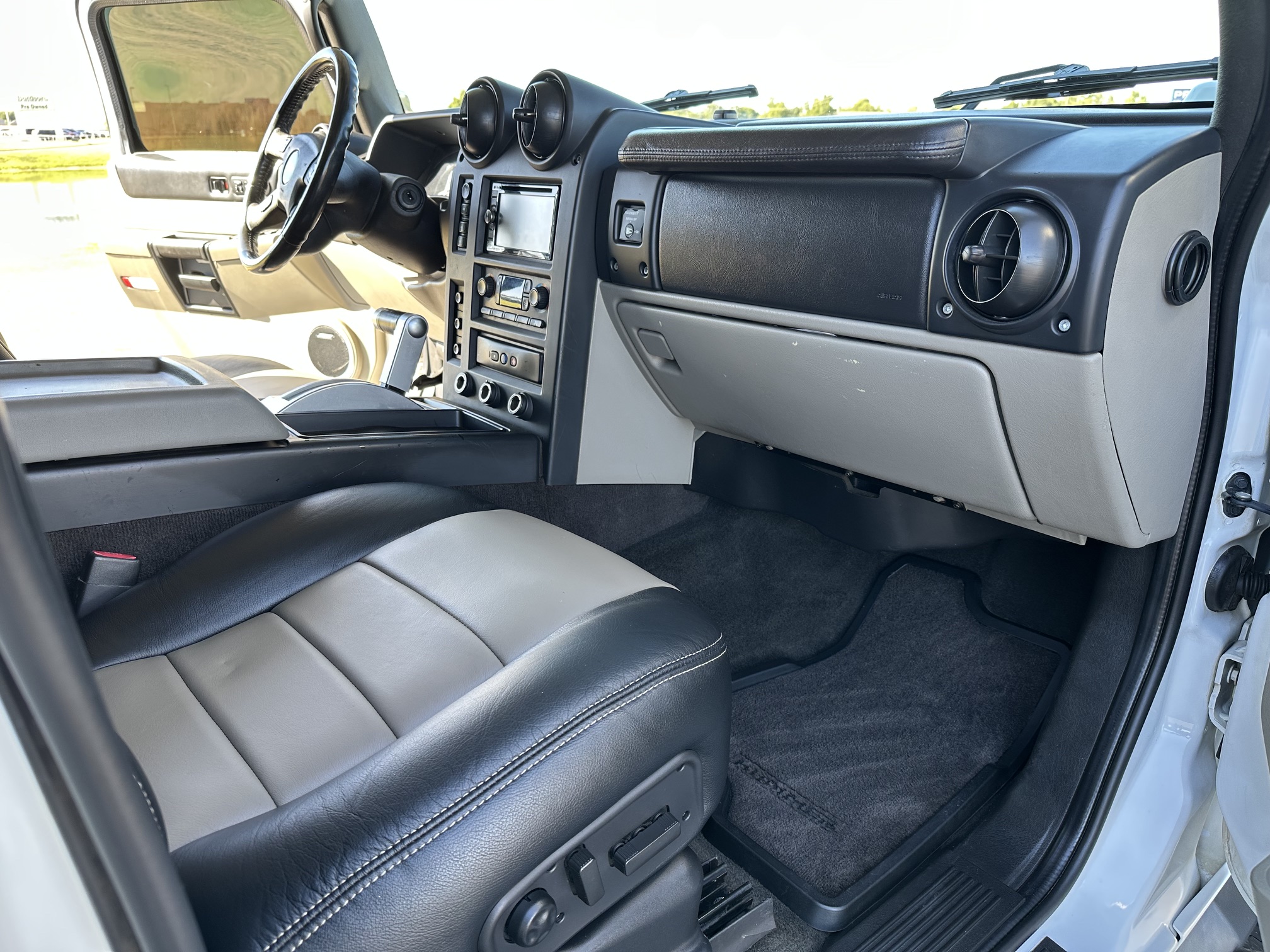 Used 2005 HUMMER H2 w/ Preferred Equipment Group AWD/4WD image 11
