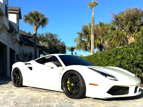 Used 2018 Ferrari 488 GTB image 16