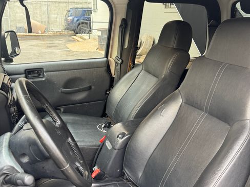 Used 2003 Jeep Wrangler X AWD/4WD image 8