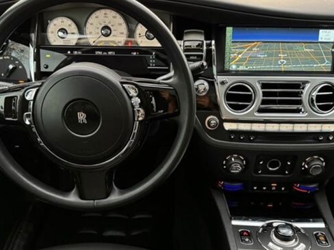 Used 2011 Rolls-Royce Ghost image 27