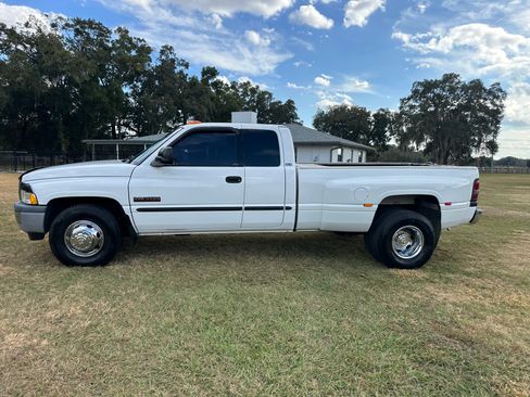 Used 2001 Dodge Ram 3500 Truck 2WD Quad Cab image 1