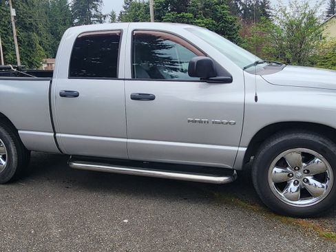 Used 2005 Dodge Ram 1500 Truck SLT w/ Quad Cab Big Horn Value Group image 4