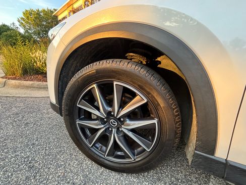 Used 2018 MAZDA CX-5 Touring FWD image 12