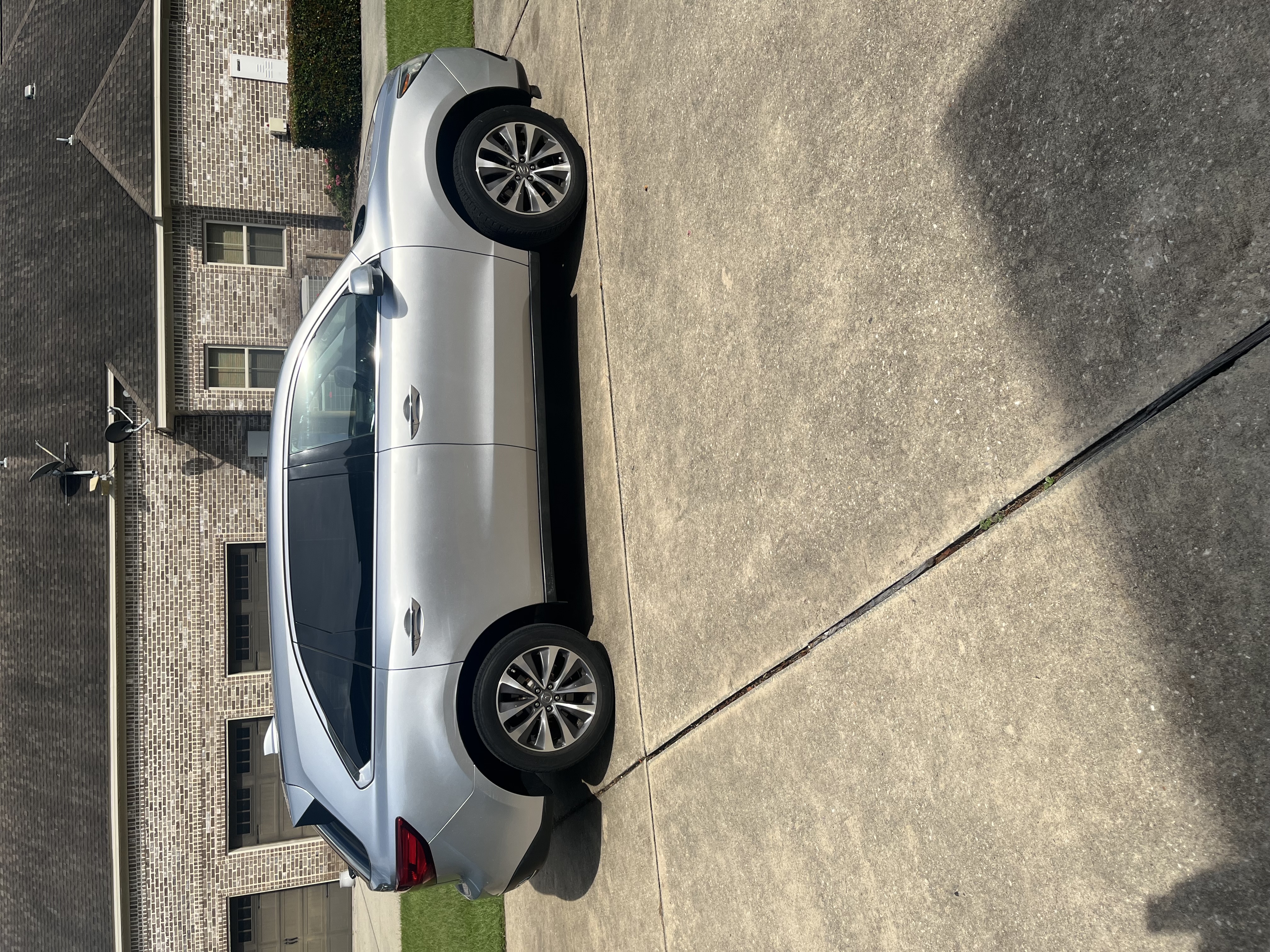 Used 2015 Acura MDX w/ Technology Package FWD image 2