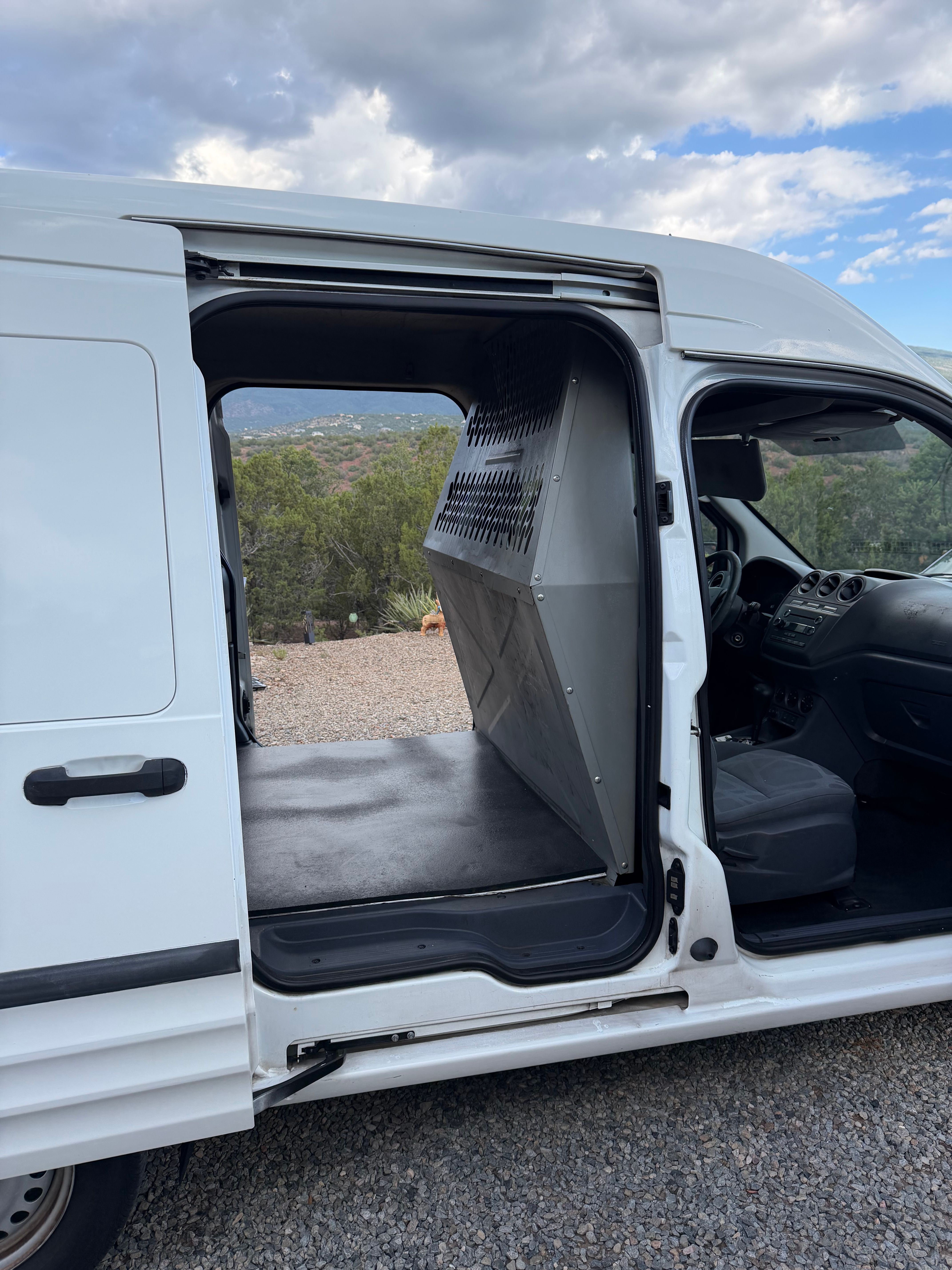 Used 2012 Ford Transit Connect XLT FWD image 2