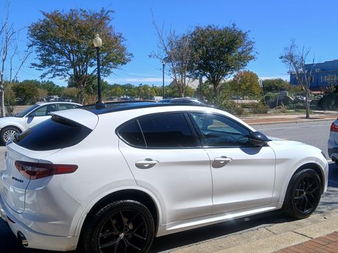 Used 2021 Alfa Romeo Stelvio Ti w/ Nero Edizione image 12