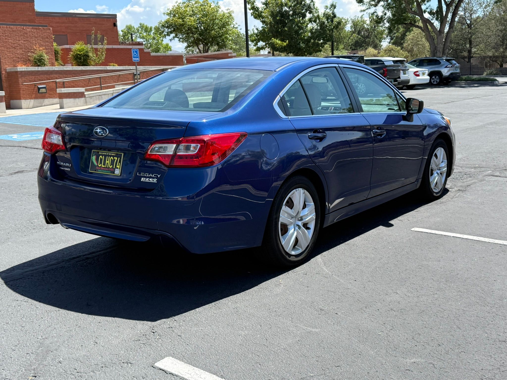 Used 2017 Subaru Legacy 2.5i AWD/4WD image 9