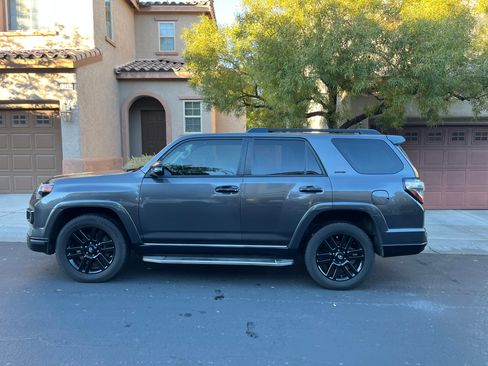 Used 2019 Toyota 4Runner Limited image 5