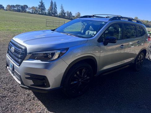 Used 2022 Subaru Ascent Onyx Edition image 4