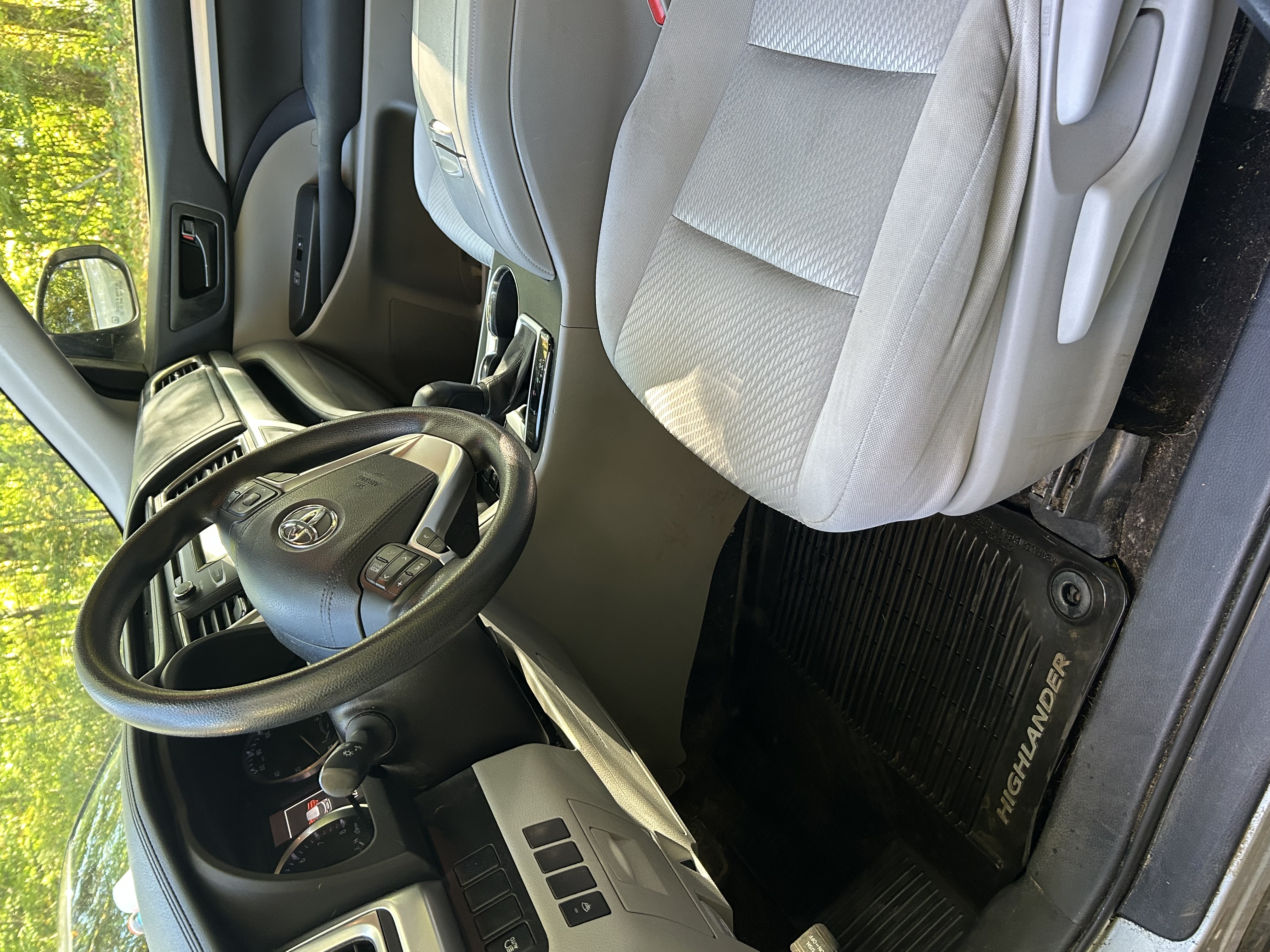 Used 2017 Toyota Highlander LE AWD/4WD image 11