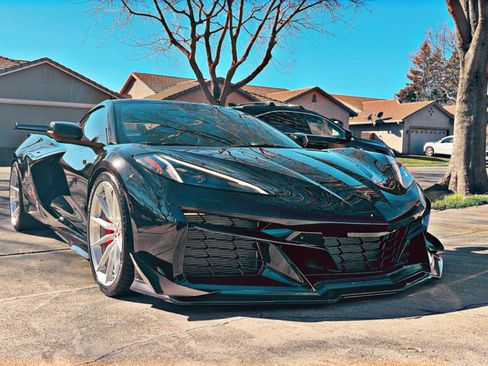 Used 2024 Chevrolet Corvette Z06 w/ Stealth Interior Trim Package image 6