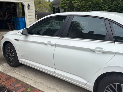 Used 2019 Volkswagen Jetta SEL w/ Cold Weather Package FWD image 5