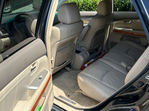 Used 2004 Lexus RX 330 image 9