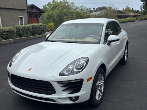 Used 2015 Porsche Macan S image 5