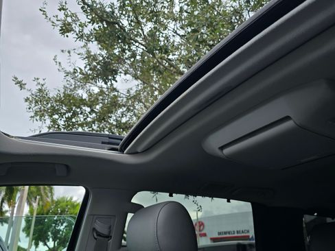 Used 2014 Toyota Sequoia Limited image 10