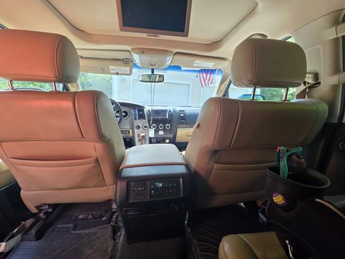 Used 2013 Toyota Sequoia Platinum AWD/4WD image 10