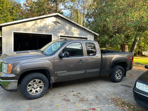 Used 2008 GMC Sierra 1500 SLE w/ Power Pack Plus image 2